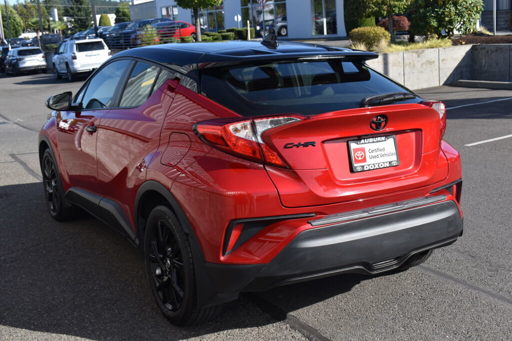 Used 2021 Toyota C-HR Limited FWD image 7