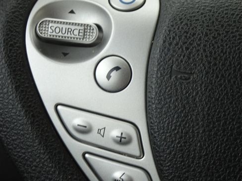 Used 2014 Nissan Leaf SV w/ LED & Quick Charge Package image 18