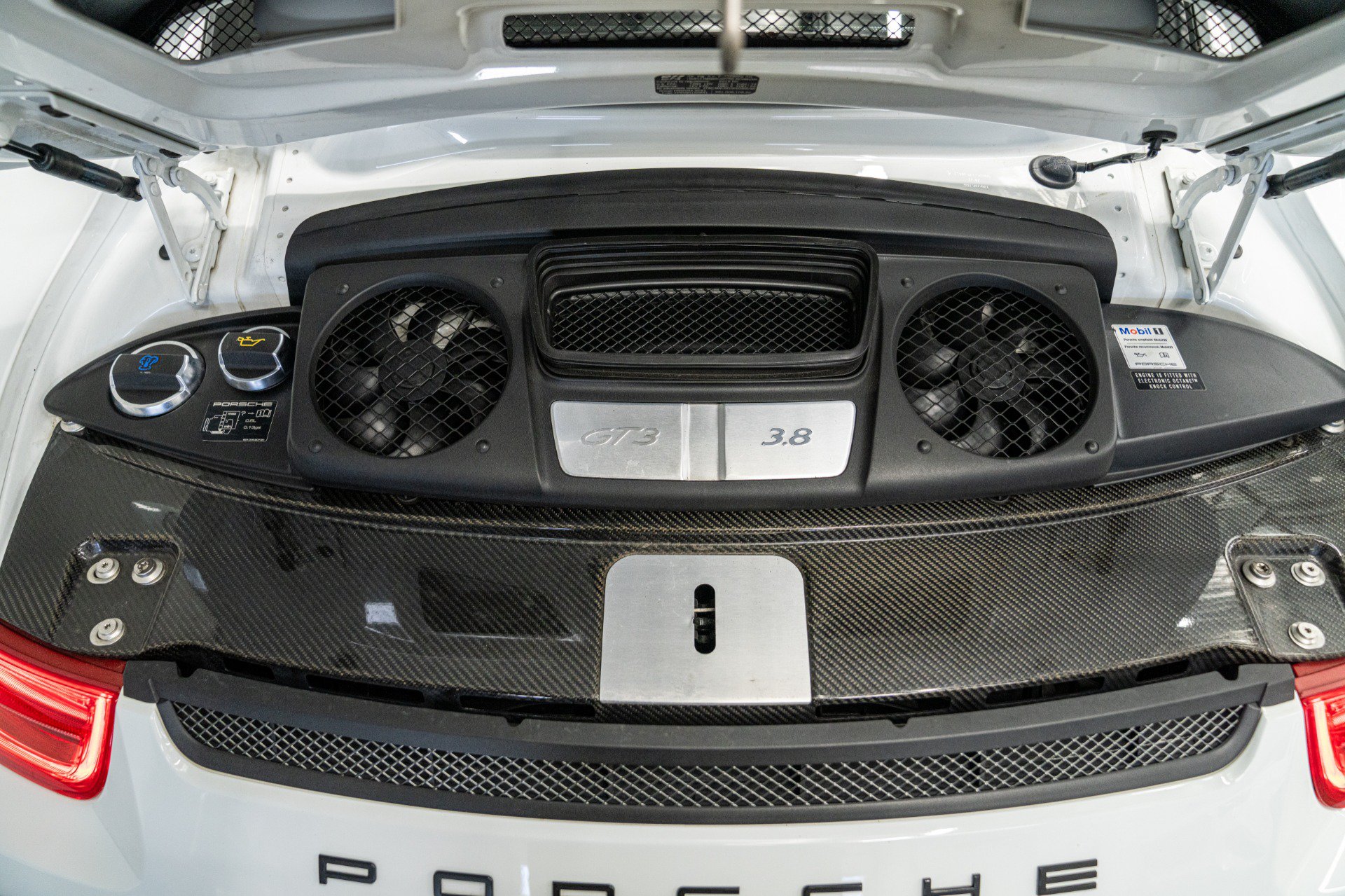 Used 2015 Porsche 911 GT3 RWD image 11