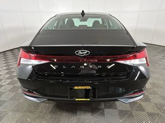 Used 2022 Hyundai Elantra SEL FWD video 4