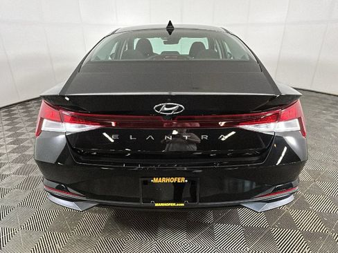 Used 2022 Hyundai Elantra SEL FWD image 4