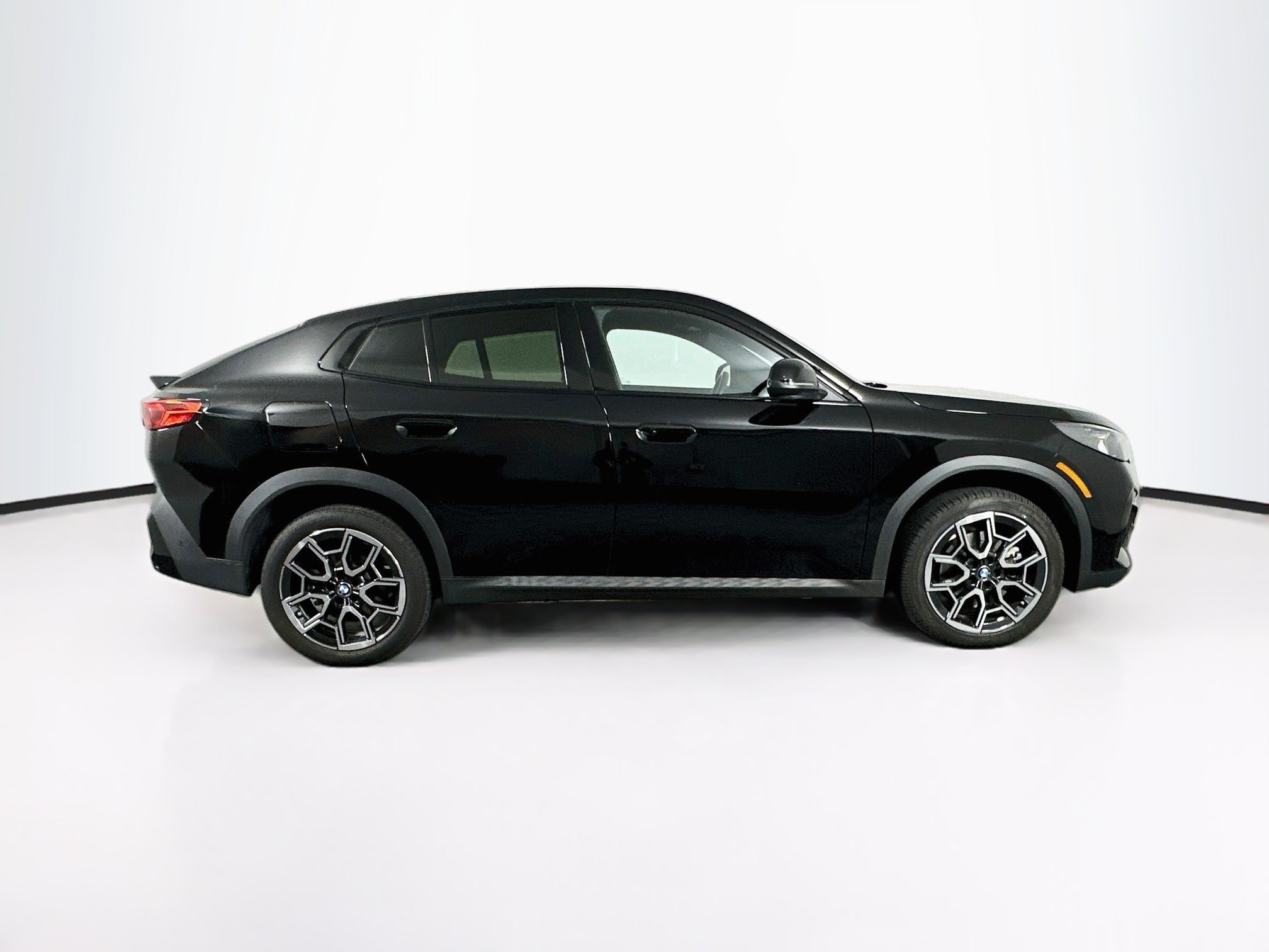 Used 2026 BMW X2 xDrive28i AWD/4WD image 10