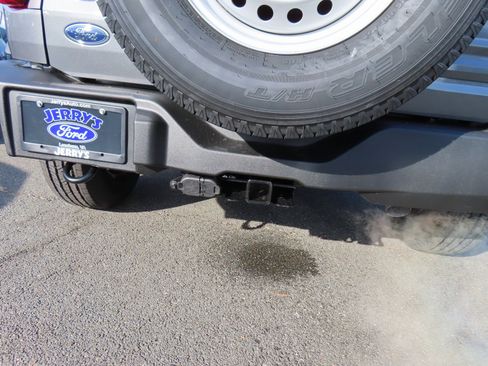 New 2025 Ford Bronco 4-Door image 7