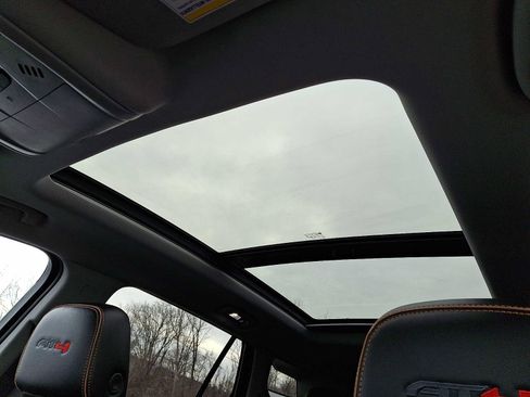 Certified 2022 GMC Terrain AT4 w/ Infotainment Package II image 14