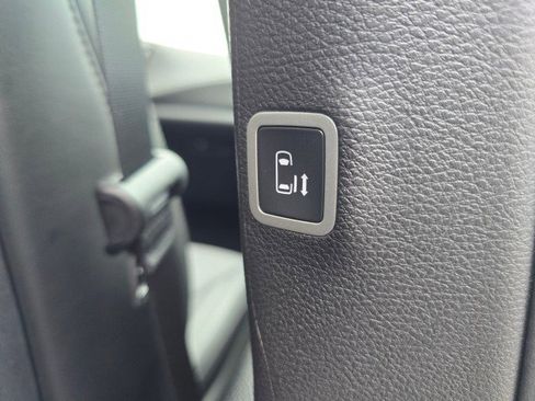 New 2026 Chrysler Pacifica Select image 16