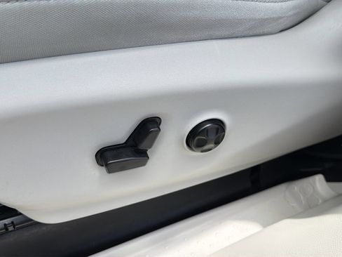 Used 2017 Chrysler Pacifica Touring Plus FWD image 20