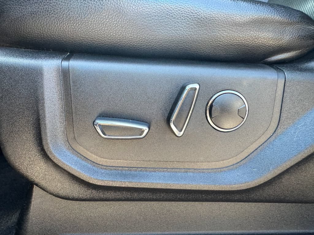Used 2019 Ford F350 Lariat w/ Lariat Ultimate Package AWD/4WD image 26