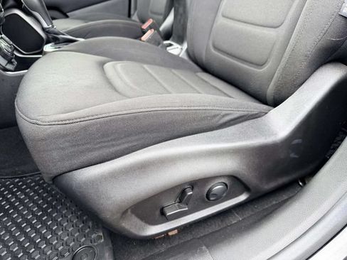 Used 2022 Jeep Renegade Latitude w/ Convenience Group AWD/4WD image 15