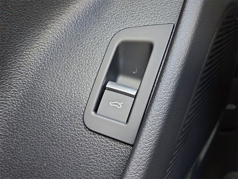 New 2026 Audi Q8 Premium Plus image 16