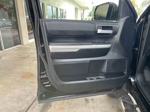 Used 2017 Toyota Tundra SR5 image 35