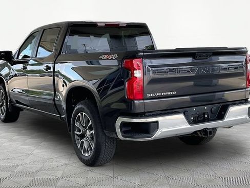 Used 2023 Chevrolet Silverado 1500 LT AWD/4WD image 4