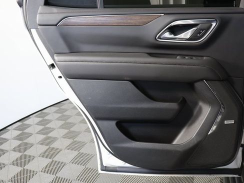 Used 2023 Chevrolet Tahoe High Country image 11