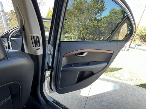 Used 2010 Volvo S80 3.2 image 31