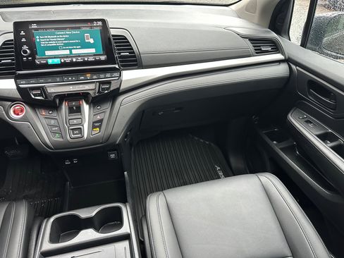 Used 2025 Honda Odyssey EX-L image 17