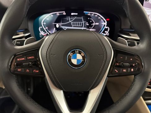 Used 2023 BMW 530e w/ Executive Package image 23