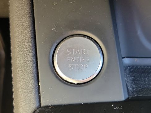 Used 2021 Audi A4 2.0T Premium Plus w/ Premium Plus Package image 31