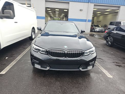 Used 2020 BMW 330i Sedan w/ Premium Package RWD image 2