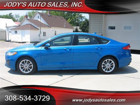 Used 2020 Ford Fusion SE FWD image 31