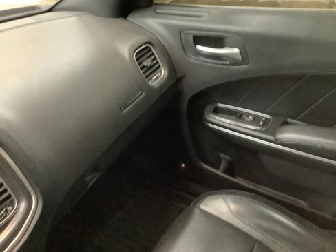 Used 2017 Dodge Charger SXT w/ AWD Plus Group image 22