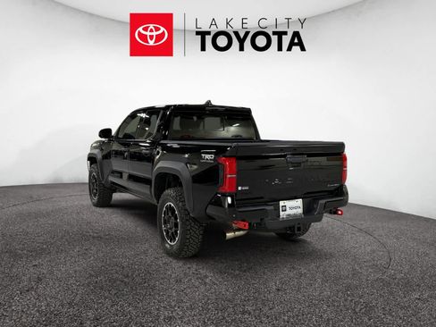 Used 2026 Toyota Tacoma TRD Off-Road w/ TRD Off Road Premium Package AWD/4WD image 5