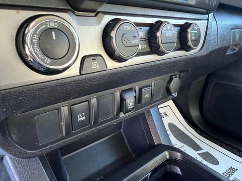 Used 2021 Toyota Tacoma SR5 image 17