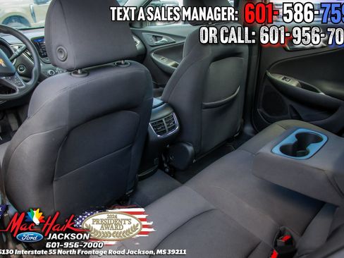 Used 2025 Chevrolet Malibu LT FWD image 8