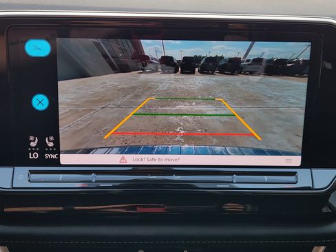 Used 2024 Volkswagen Atlas SE FWD image 20