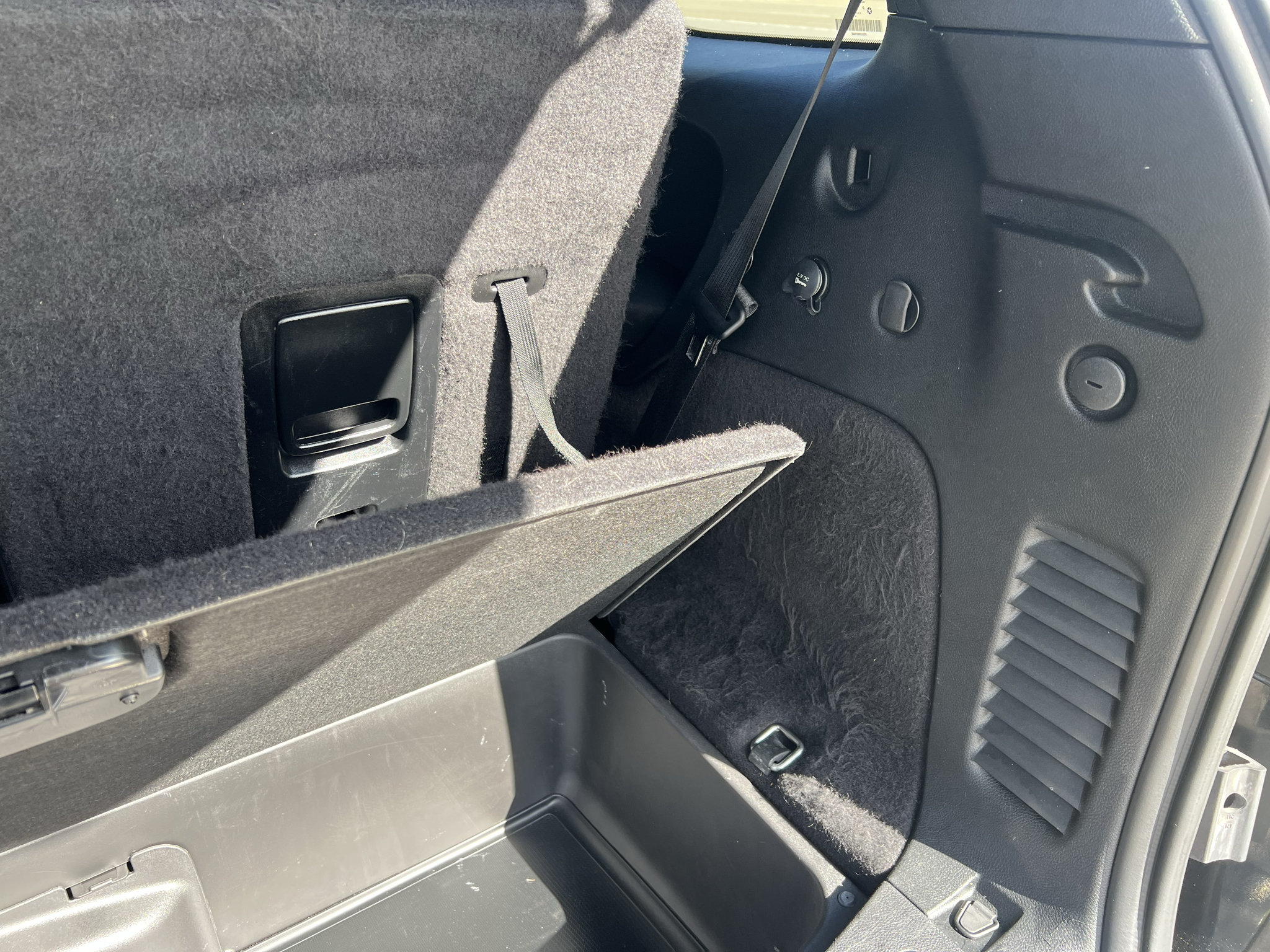Used 2018 Dodge Durango GT w/ Blacktop Package RWD image 8