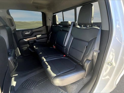 Used 2020 Chevrolet Silverado 1500 LT Trail Boss image 15