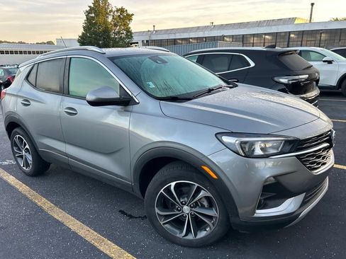 Used 2023 Buick Encore GX Select w/ Safety Package II FWD image 2