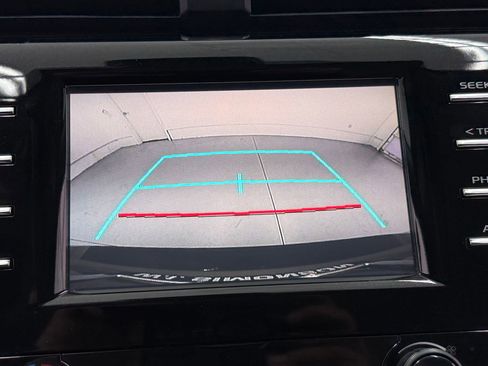 Used 2018 Toyota Camry SE w/ Accessory Appearance Package image 29