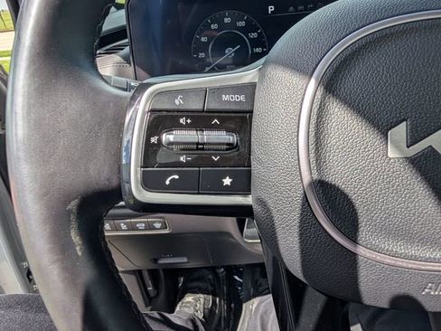 Used 2024 Kia Carnival SX Prestige FWD image 21