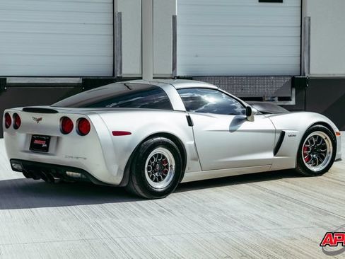 Used 2006 Chevrolet Corvette Z06 w/ Preferred Equipment Group RWD image 5