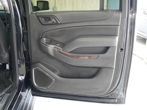 Used 2019 GMC Yukon XL SLT image 35