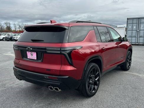 Certified 2024 Chevrolet Traverse RS image 3