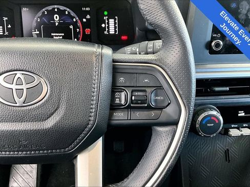 Used 2025 Toyota 4Runner SR5 image 27