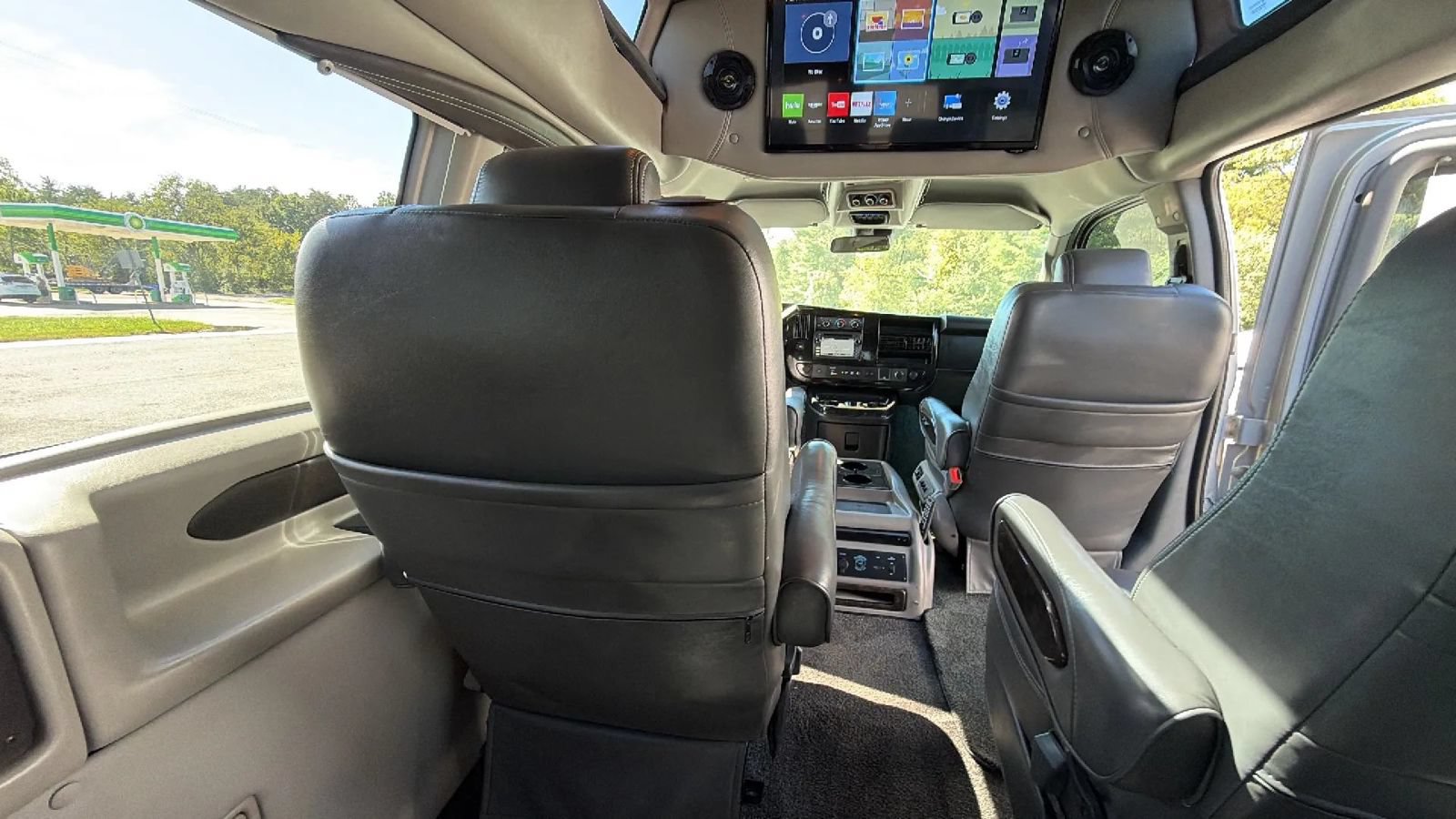 Used 2019 GMC Savana 2500 w/ Enhanced Convenience Package RWD image 95