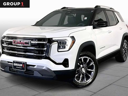 Used 2026 GMC Terrain Elevation w/ Elevation Premium Package image 1