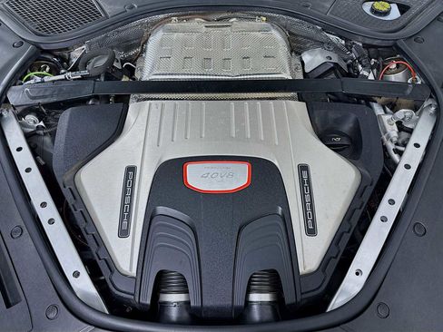 Used 2022 Porsche Panamera GTS image 32
