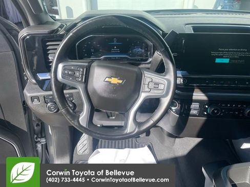 Used 2025 Chevrolet Silverado 1500 LT image 13