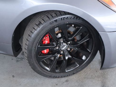 Used 2016 Hyundai Genesis 3.8 image 3