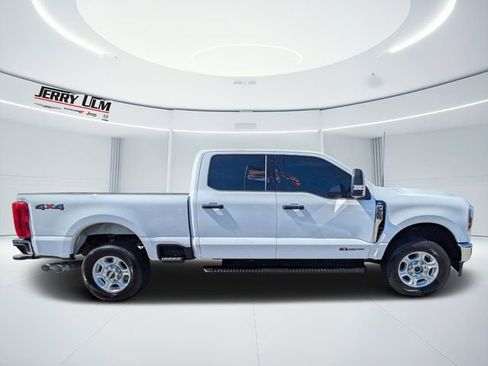 Used 2025 Ford F250 XLT image 2