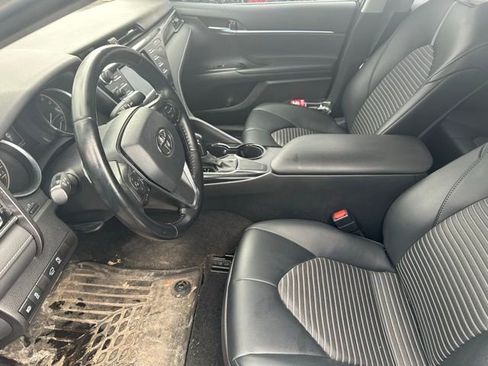 Used 2020 Toyota Camry SE image 12