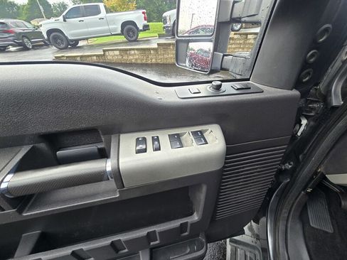 Used 2015 Ford F350 Lariat w/ Lariat Ultimate Package AWD/4WD image 11
