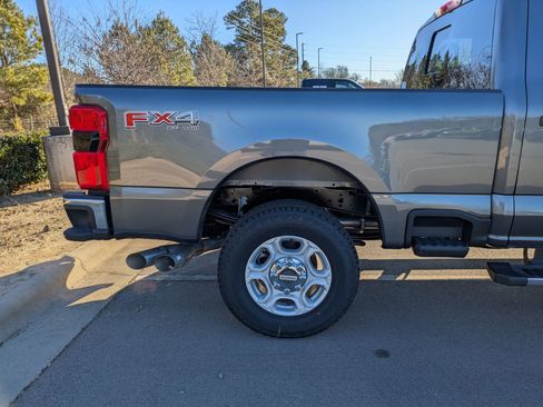 New 2026 Ford F250 XLT w/ XLT Premium Package image 37