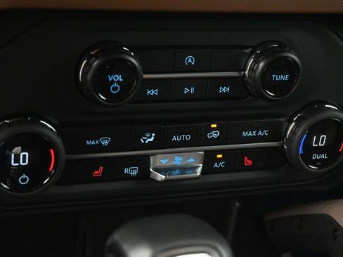 Used 2024 Ford Bronco Outer Banks AWD/4WD image 25