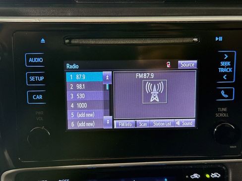 Used 2019 Toyota Corolla L image 14