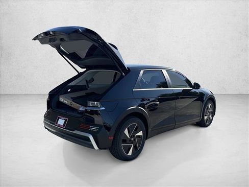 New 2026 Hyundai Ioniq 5 SEL image 2