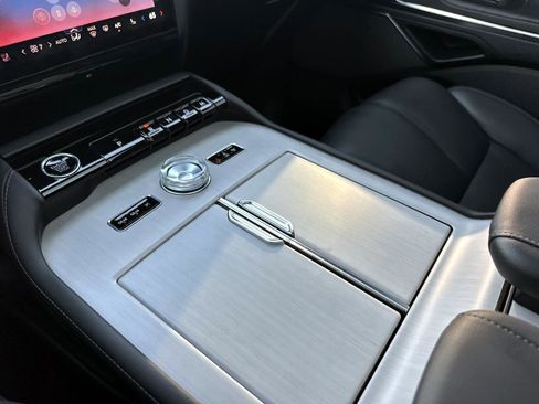 Used 2025 Lincoln Navigator Reserve w/ Jet Appearance Package image 29