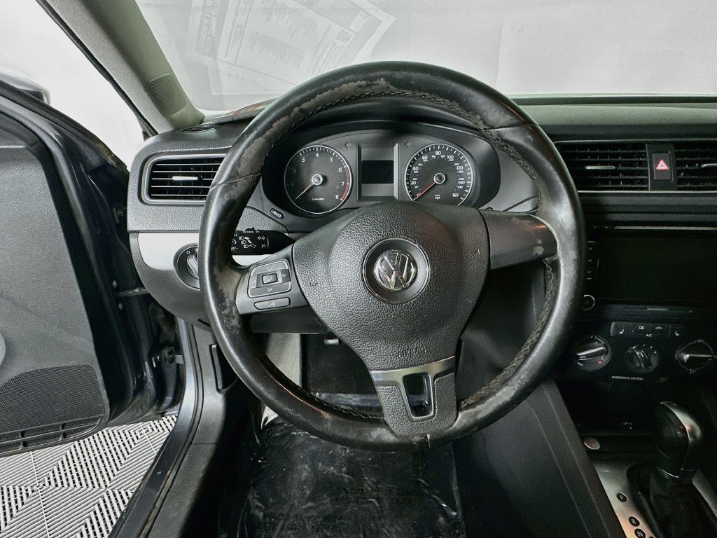 Used 2014 Volkswagen Jetta SE FWD image 15